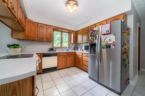 925 Tamarack Dr, Willard, OH 44890 photo 8