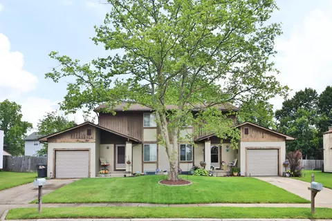 2214-2216 Pine Tree Ln, Reynoldsburg, OH 43068