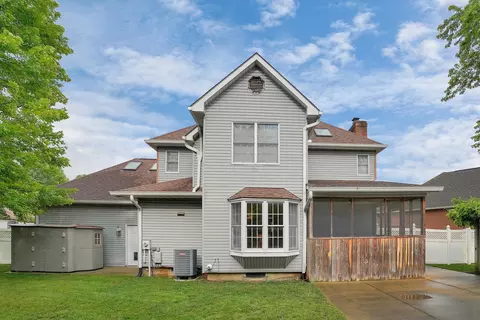 Exterior - 519 Forestview Ct, Circleville, OH 43113 photo 4 of 9