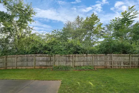 Exterior - 519 Forestview Ct, Circleville, OH 43113 photo 7 of 9