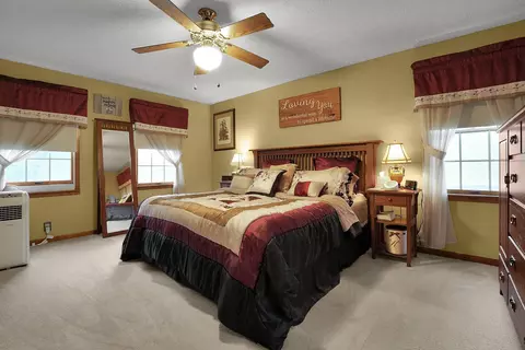 Bedroom - 519 Forestview Ct, Circleville, OH 43113 photo 1 of 5