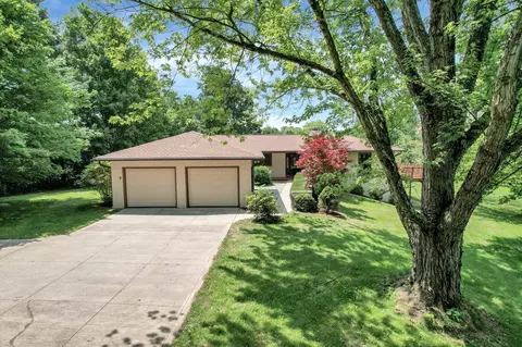 171 Ginder Rd NE, Lancaster, OH 43130