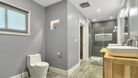 Bath - 489 Heath Rd, Heath, OH 43056 photo 6 of 6