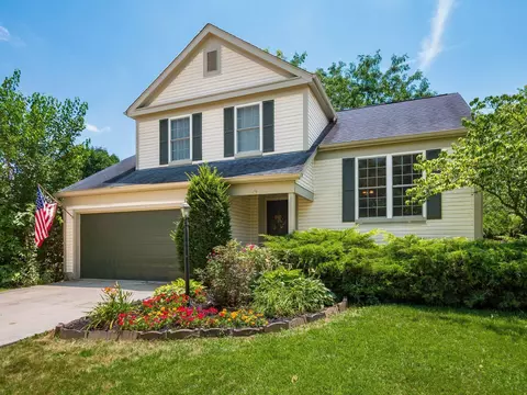 3687 Carriage Run Dr, Hilliard, OH 43026
