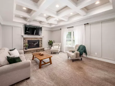 Living - 7903 Dellinger Rd, Galloway, OH 43119 photo 3 of 7