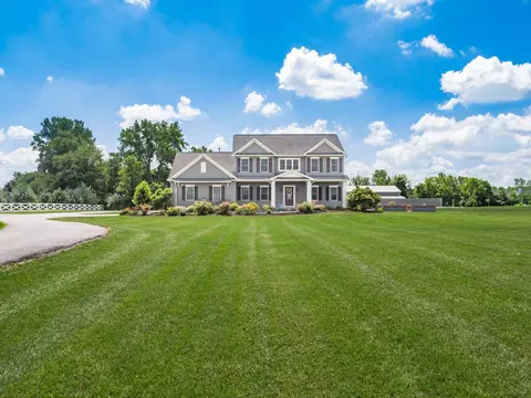 Exterior - 7903 Dellinger Rd, Galloway, OH 43119 photo 11 of 20