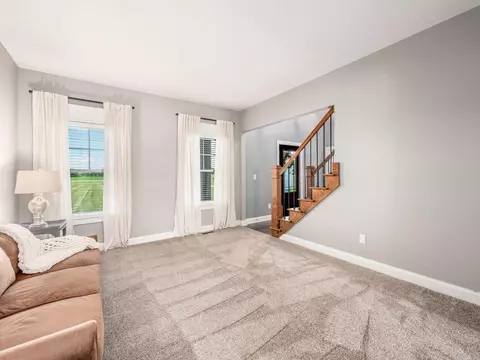 Living - 7903 Dellinger Rd, Galloway, OH 43119 photo 2 of 7
