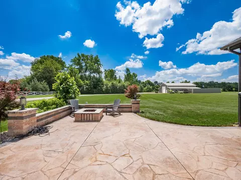 Exterior - 7903 Dellinger Rd, Galloway, OH 43119 photo 16 of 20