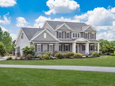 Exterior - 7903 Dellinger Rd, Galloway, OH 43119 photo 19 of 20