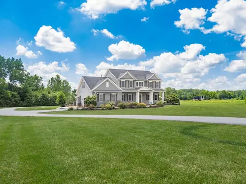 Exterior - 7903 Dellinger Rd, Galloway, OH 43119 photo 10 of 20