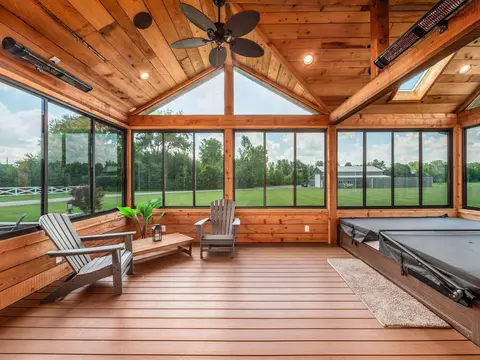 Exterior - 7903 Dellinger Rd, Galloway, OH 43119 photo 6 of 20
