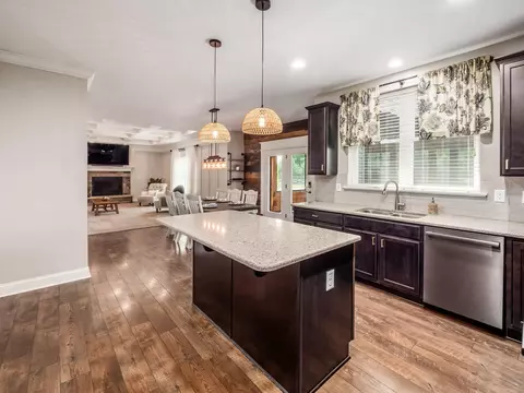 Kitchen - 7903 Dellinger Rd, Galloway, OH 43119 photo 1 of 9