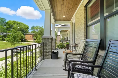 Exterior - 1068 Edgehill Rd, Columbus, OH 43212 photo 6 of 20