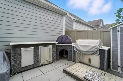 Exterior - 1068 Edgehill Rd, Columbus, OH 43212 photo 11 of 20