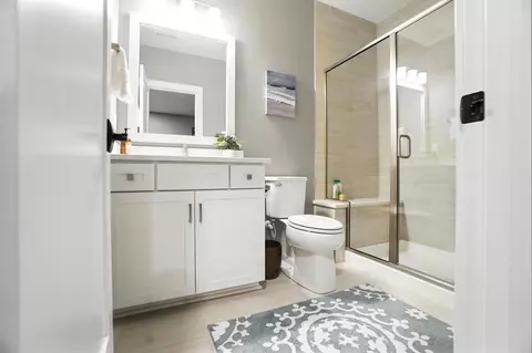 Bath - 1068 Edgehill Rd, Columbus, OH 43212 photo 11 of 13