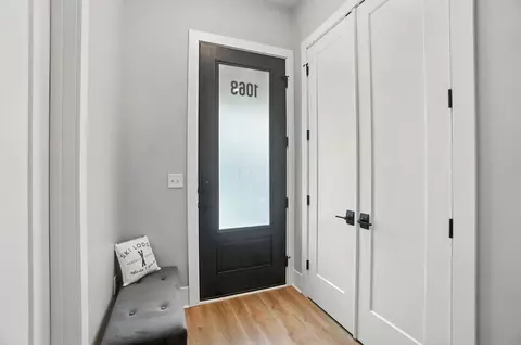 Entry Way - 1068 Edgehill Rd, Columbus, OH 43212 photo 1 of 4