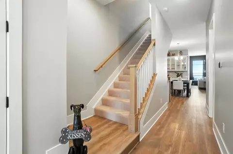 Entry Way - 1068 Edgehill Rd, Columbus, OH 43212 photo 3 of 4