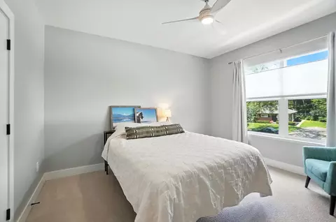 Bedroom - 1068 Edgehill Rd, Columbus, OH 43212 photo 5 of 10