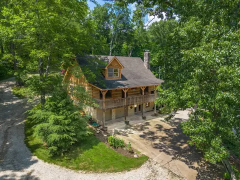 517 Ross Rd SE, Lancaster, OH 43130