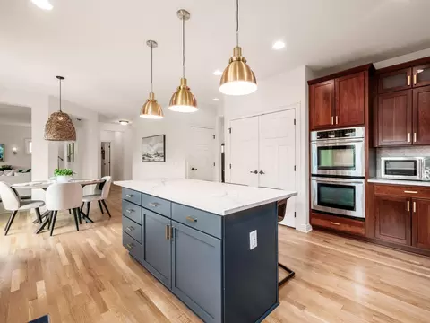 Kitchen - 5808 Glendavon Loop, Dublin, OH 43016 photo 3 of 3