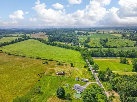 View/Area - 26262 Jackson Rd, Circleville, OH 43113 photo 8 of 9