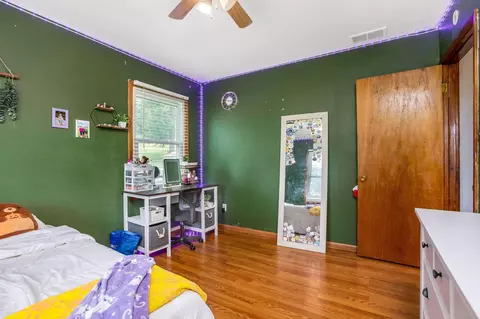 Bedroom - 26262 Jackson Rd, Circleville, OH 43113 photo 5 of 7