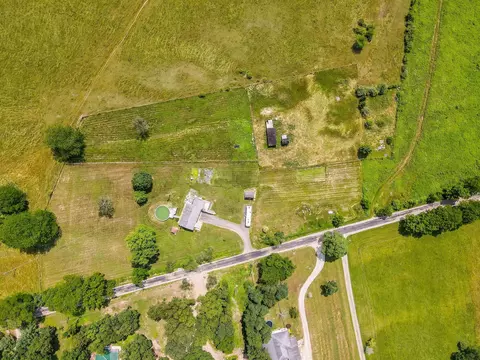 View/Area - 26262 Jackson Rd, Circleville, OH 43113 photo 1 of 9