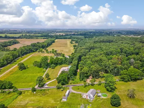 View/Area - 26262 Jackson Rd, Circleville, OH 43113 photo 6 of 9