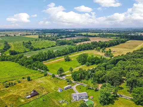 View/Area - 26262 Jackson Rd, Circleville, OH 43113 photo 7 of 9