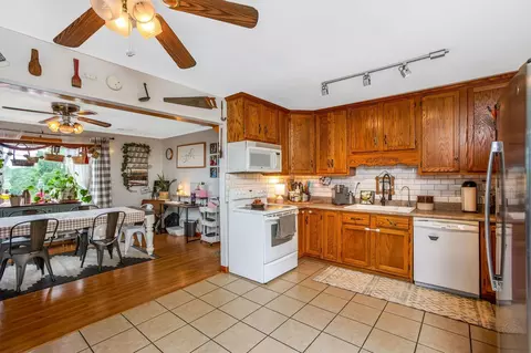Kitchen - 26262 Jackson Rd, Circleville, OH 43113 photo 2 of 4