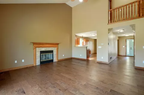 Living - 5700 Boucher Dr, Orient, OH 43146 photo 5 of 8