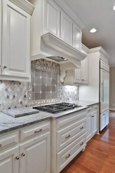 Kitchen - 580 Keyes Ln, Worthington, OH 43085 photo 3 of 7