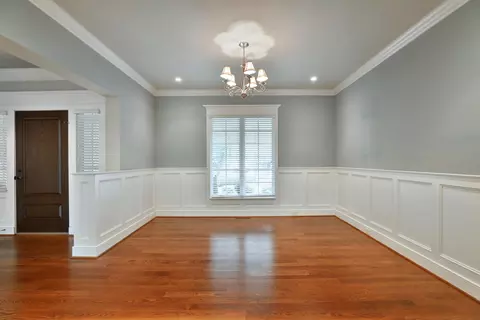 Living - 580 Keyes Ln, Worthington, OH 43085 photo 2 of 13