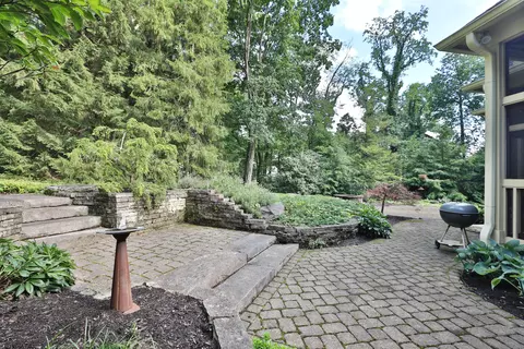 Exterior - 580 Keyes Ln, Worthington, OH 43085 photo 20 of 30