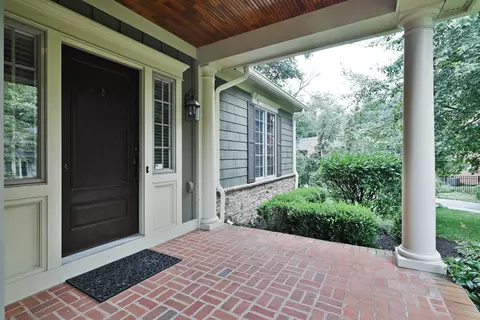 Exterior - 580 Keyes Ln, Worthington, OH 43085 photo 10 of 30