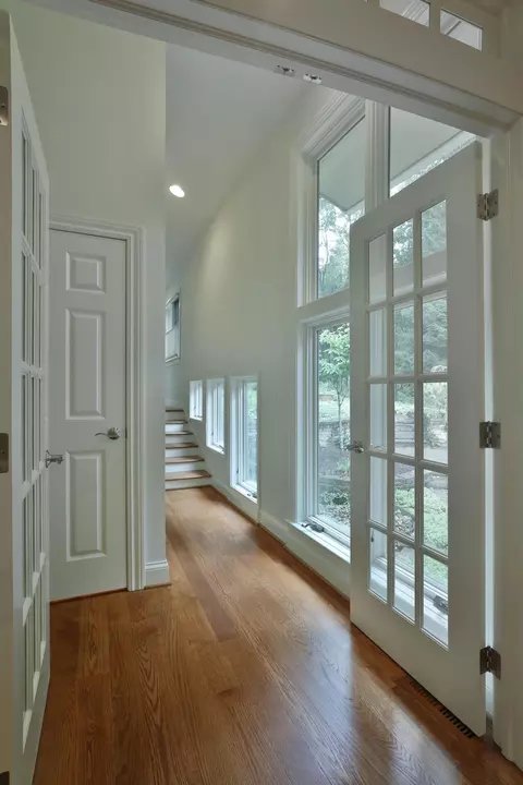 Entry Way - 580 Keyes Ln, Worthington, OH 43085 photo 6 of 8
