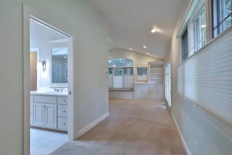 Entry Way - 580 Keyes Ln, Worthington, OH 43085 photo 8 of 8