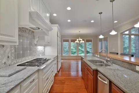 Kitchen - 580 Keyes Ln, Worthington, OH 43085 photo 4 of 7