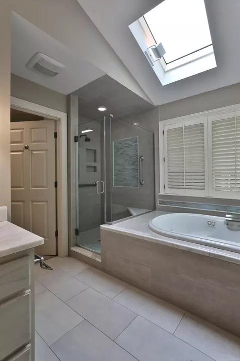 Bath - 580 Keyes Ln, Worthington, OH 43085 photo 6 of 9