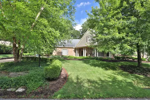 Exterior - 580 Keyes Ln, Worthington, OH 43085 photo 4 of 30