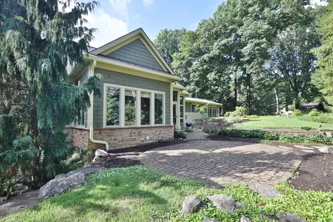 Exterior - 580 Keyes Ln, Worthington, OH 43085 photo 24 of 30