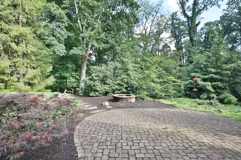 Exterior - 580 Keyes Ln, Worthington, OH 43085 photo 22 of 30