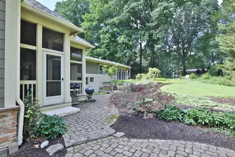 Exterior - 580 Keyes Ln, Worthington, OH 43085 photo 23 of 30