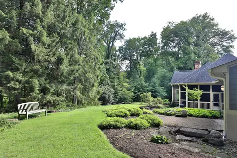 Exterior - 580 Keyes Ln, Worthington, OH 43085 photo 15 of 30