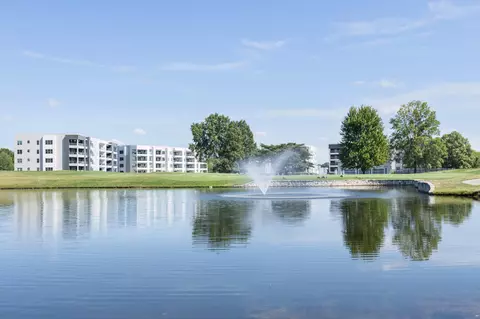5177 Highpointe Lakes Dr #9102, Westerville, OH 43081