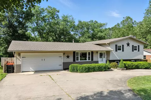 65 Jeffery Ln SE, Heath, OH 43056