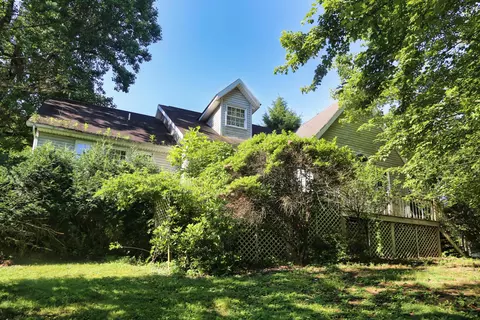 510 Hillcrest Dr, Mount Vernon, OH 43050