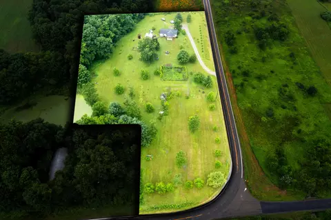 19261 Danville Jelloway Rd, Danville, OH 43014