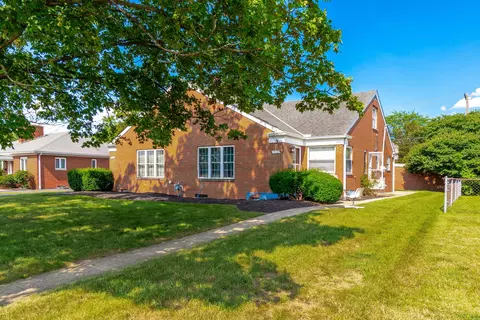 2832 Mt Holyoke Rd #D, Columbus, OH 43221