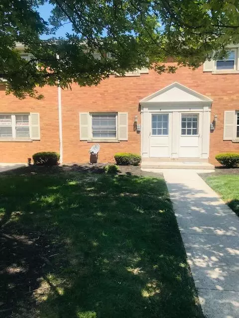 1060 Sells Ave #104, Columbus, OH 43212